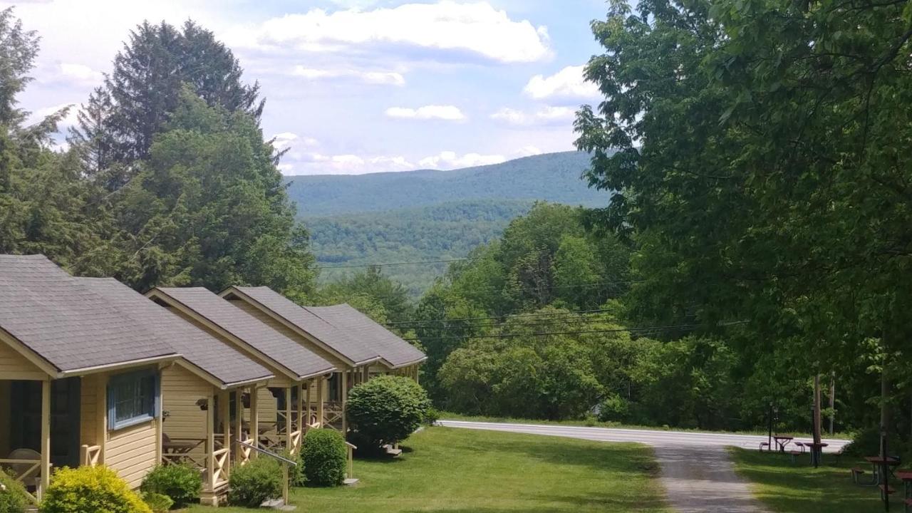 Serenity Motel Shaftsbury Exterior photo