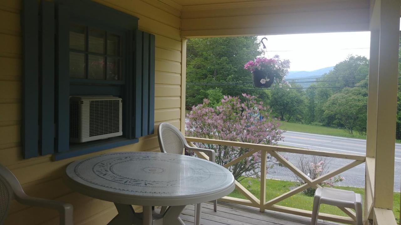 Serenity Motel Shaftsbury Exterior photo